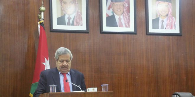 معالي الأستاذ الدكتور خالد الكركي متحدثاً في ختام المؤتمر السنوي للمجمع