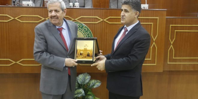 حفل تكريم العاملين في المجمع لرئيسه معالي الأستاذ الدكتور خالد الكركي